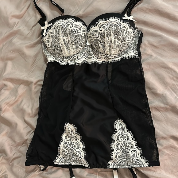 ANN SUMMERS UNDERWIRED IVORY/BLACK CAMI SUSPENDER "NATALIYA" US SIZE 12 PREOWNED - Picture 1 of 8